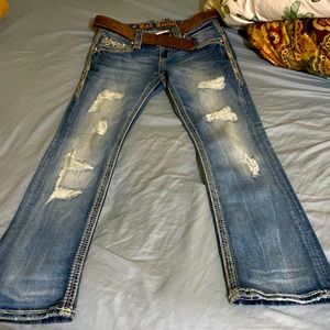 They are 28/28 they don’t fit anymore tryna sell them give me an offer